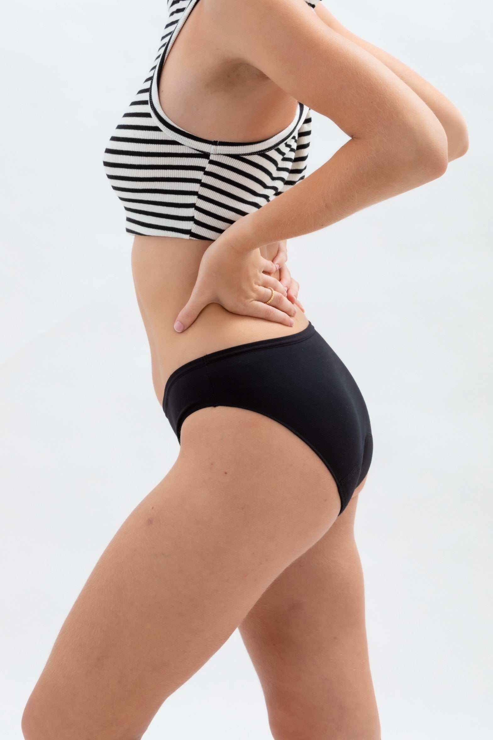 SilverCare Damenunterwäsche für Inkontinenz – geringer Ausfluss (Größen: S, M, L, XL), 100% Bio-Baumwolle 1 Stück